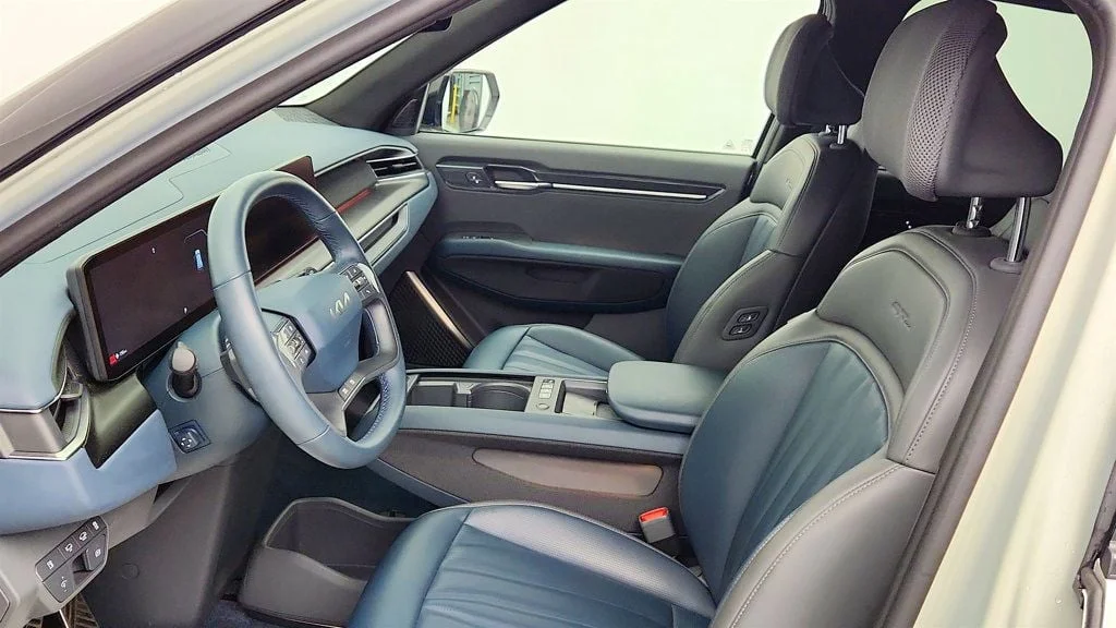 Used 2024 Ivory Silver Kia GT-Line AWD w/ 2nd Row Relaxation Package image 19