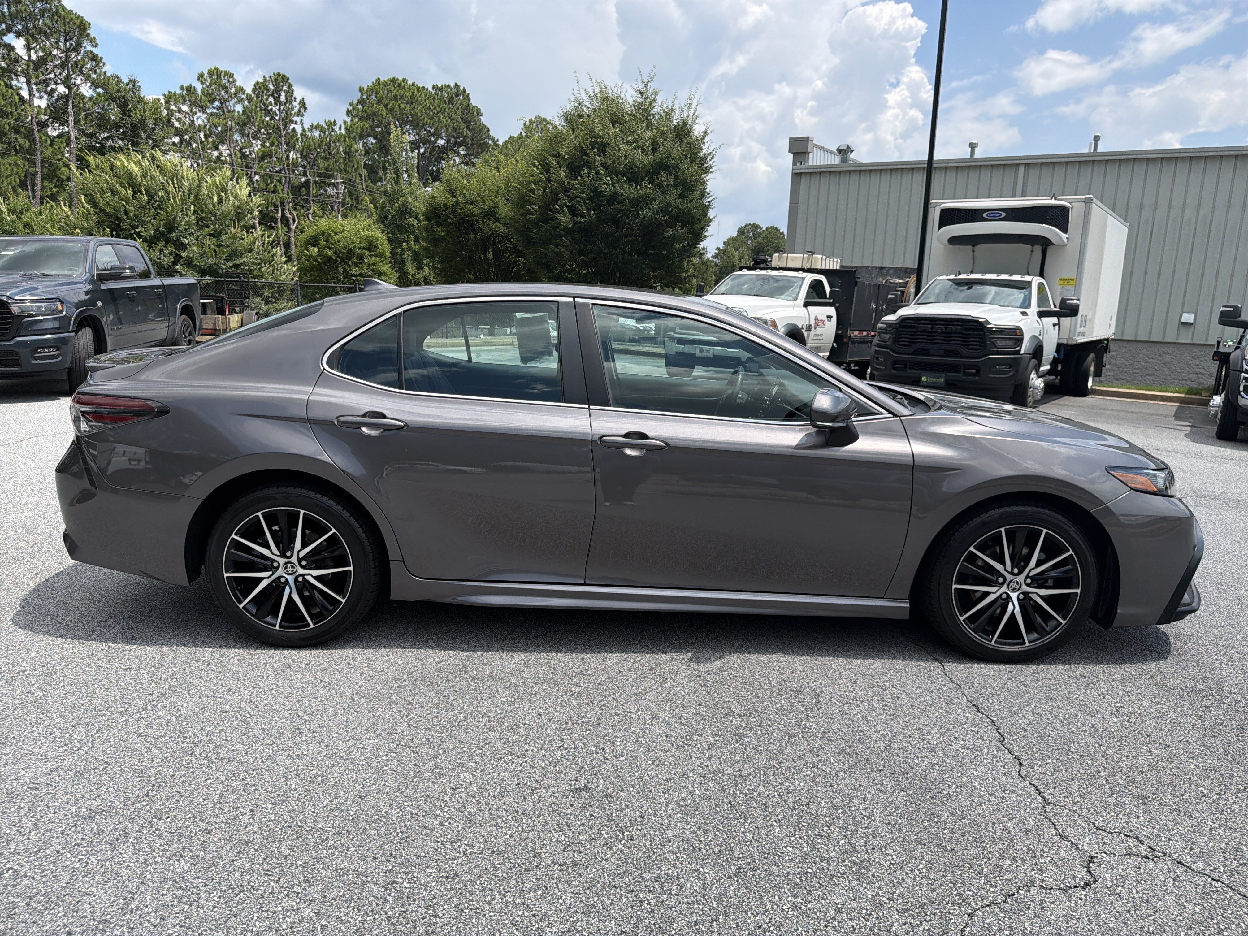 Used 2022 Predawn Gray Mica Toyota SE image 9
