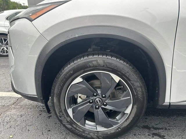 Used 2025 Silver Nissan SV image 20