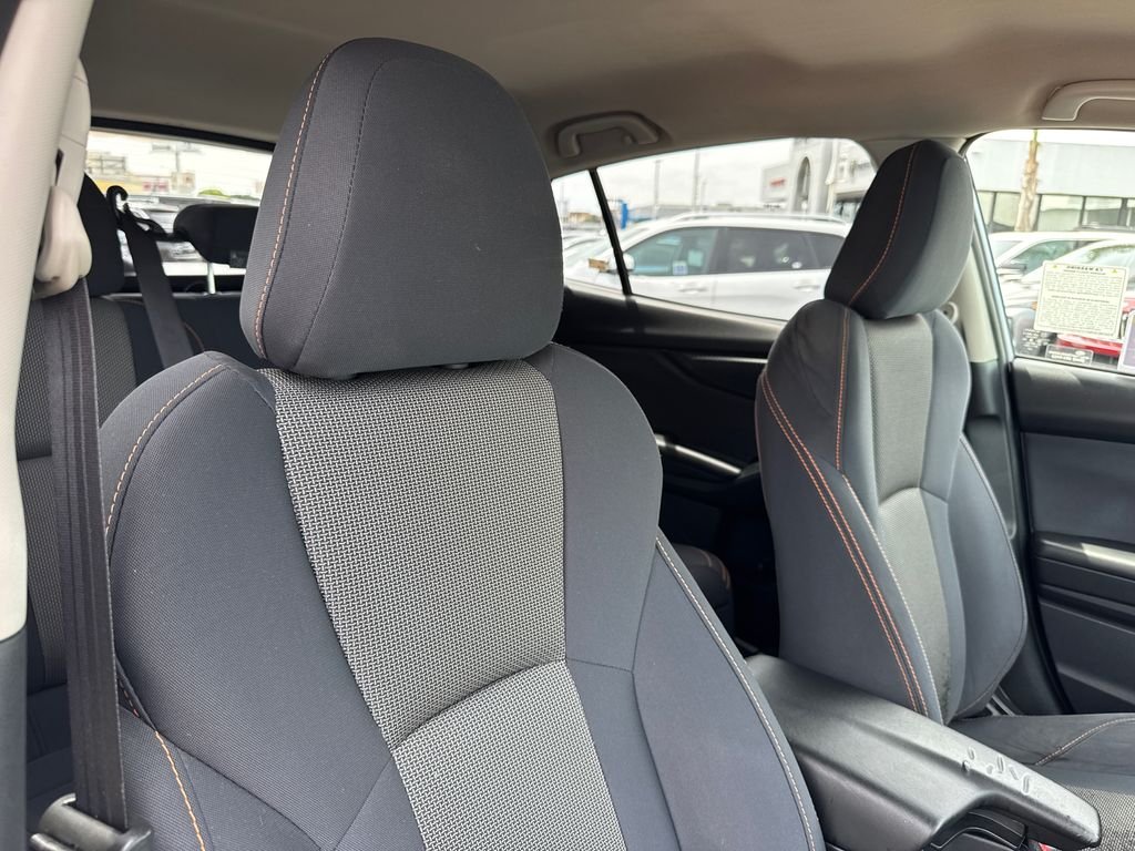 Used 2018 Silver Subaru 2.0i Premium image 13
