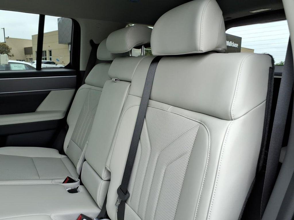 New 2026 Gray Hyundai SEL image 10