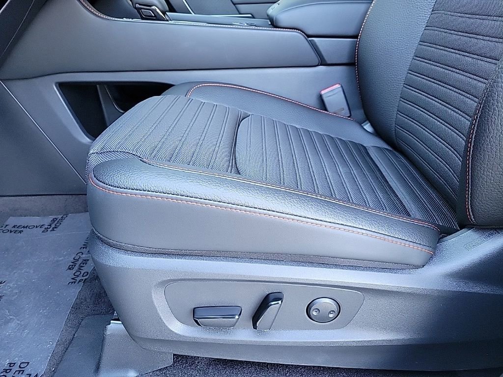 New 2026 Boulder Gray Pearl/Super Black Nissan Rock Creek image 20
