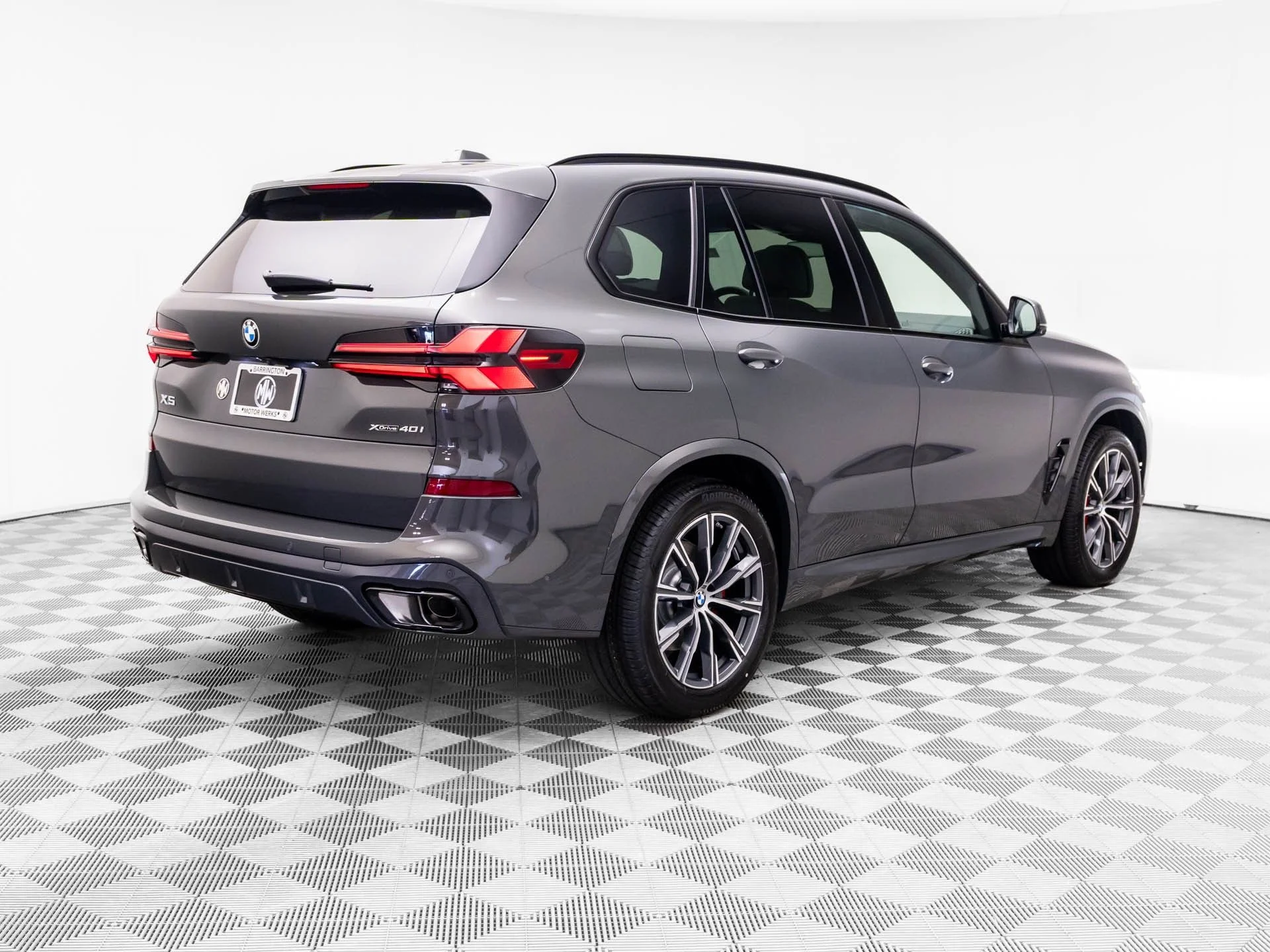 New 2026 Gray BMW xDrive40i image 5