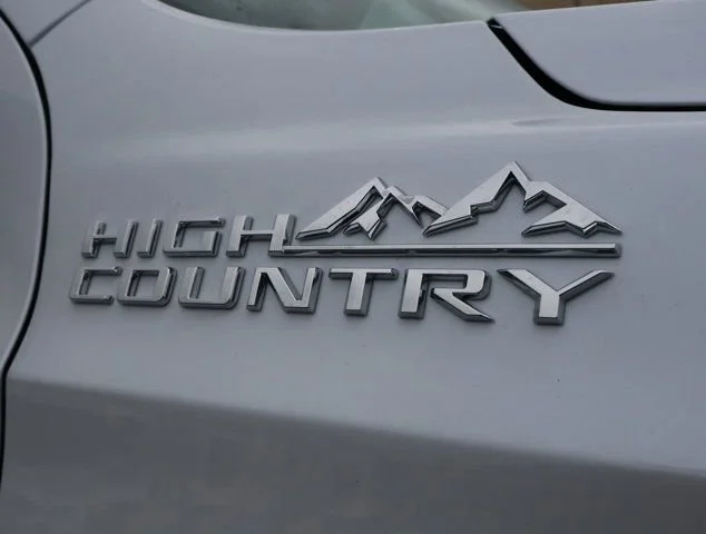 New 2026 Polar White Tricoat Chevrolet High Country image 6
