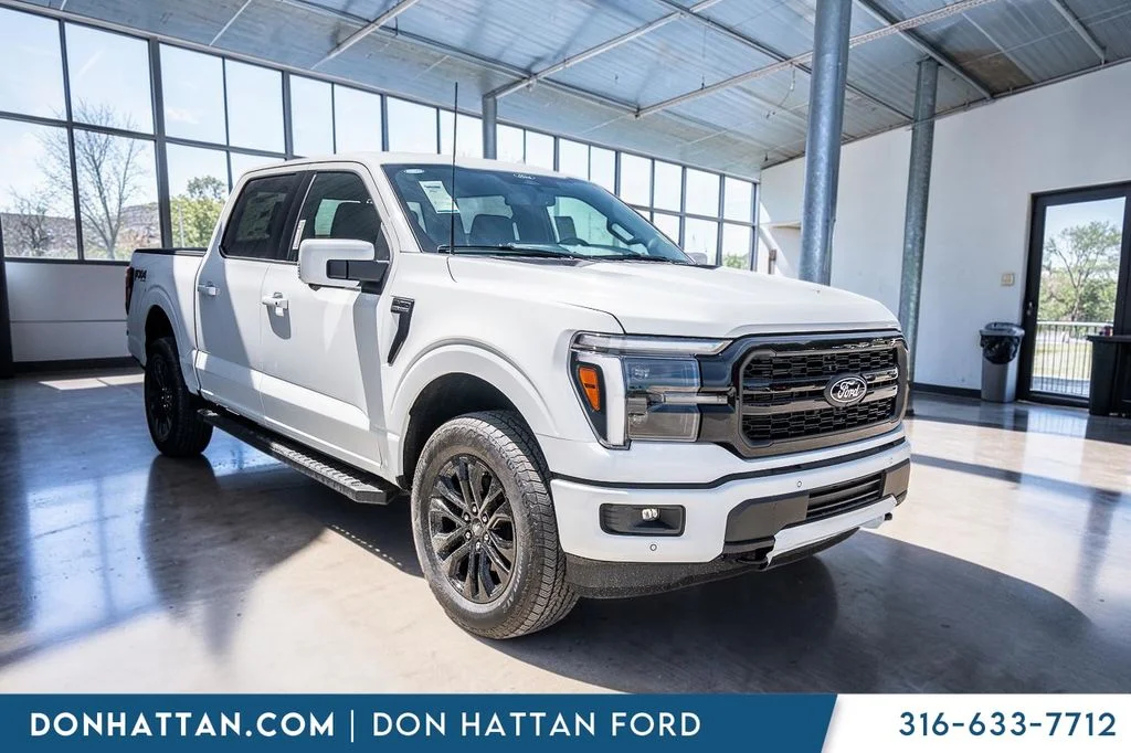 New 2026 Oxford White Ford Lariat® image 30
