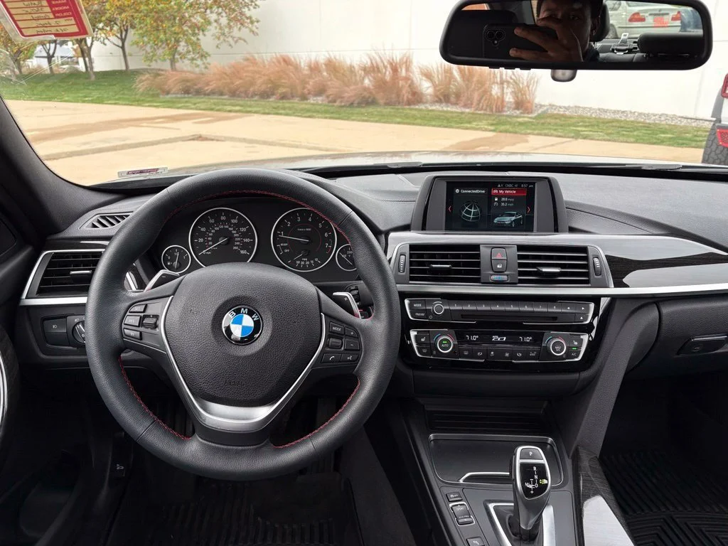 Used 2018 Mineral Grey Metallic BMW 330i xDrive image 15