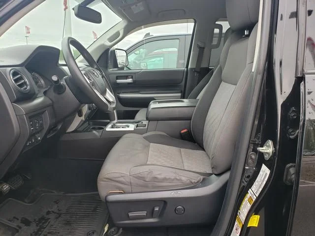 Used 2016 Black Toyota SR5 image 10