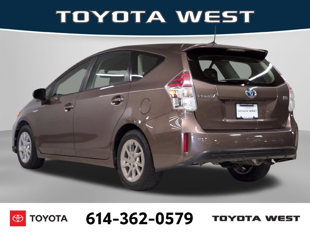 Used 2015 Brown Toyota Three image 9