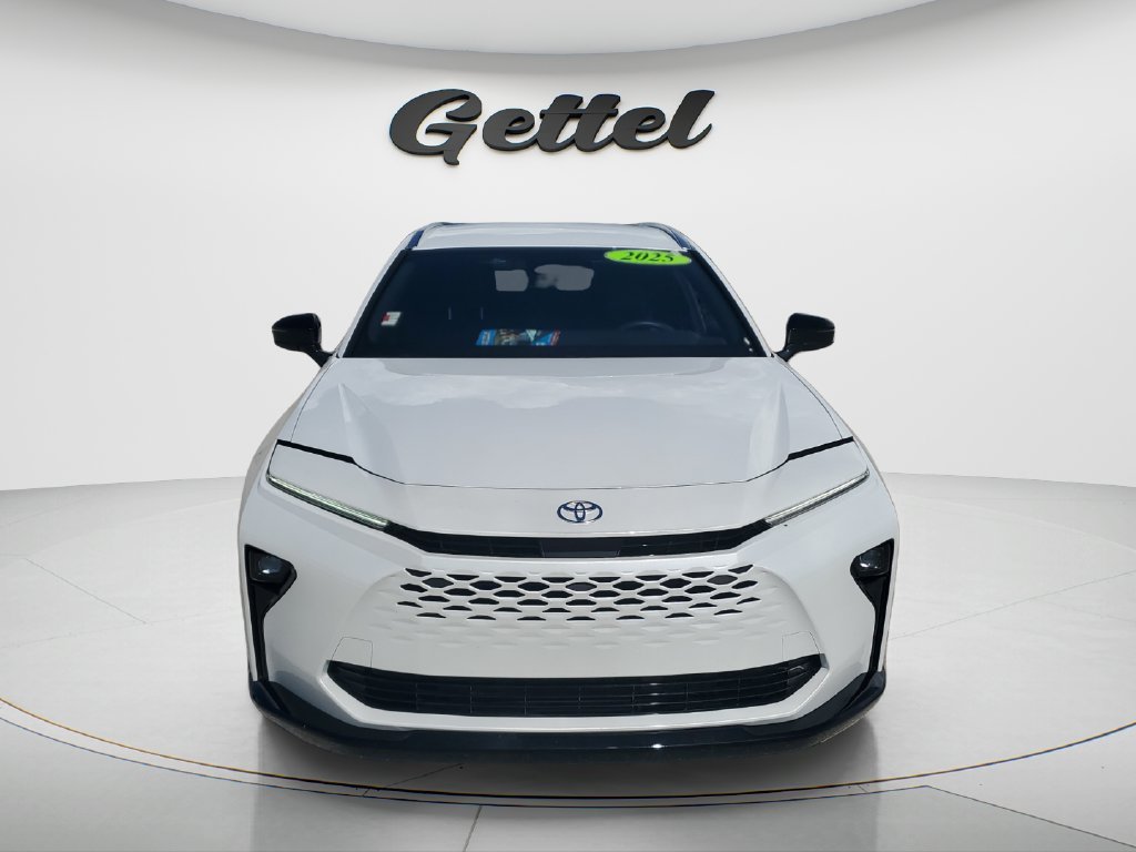Used 2025 White Toyota XLE image 2