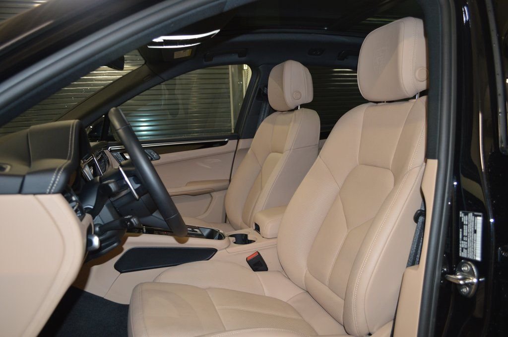 Used 2025 Black Porsche  image 5