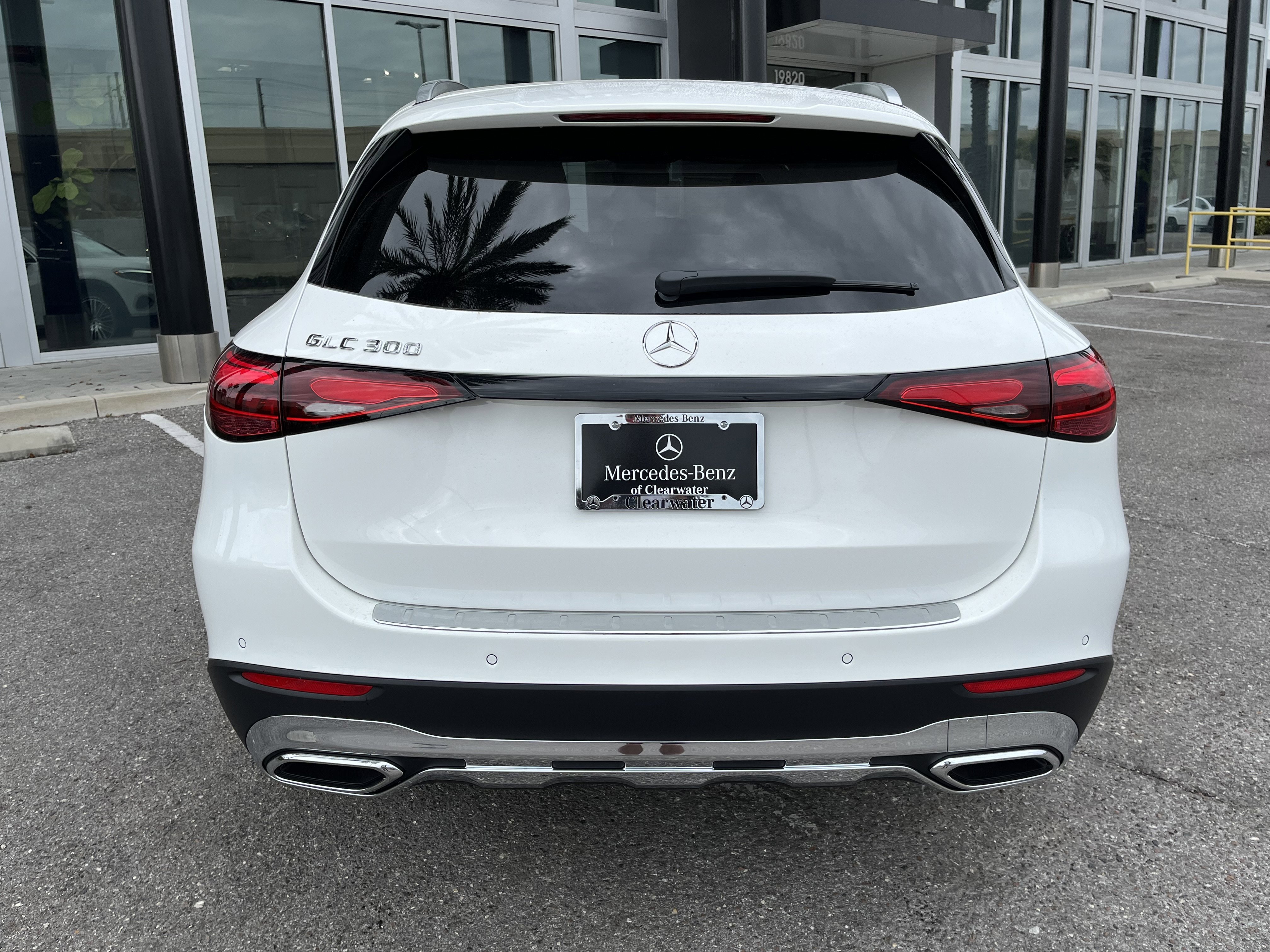 New 2026 Polar White Mercedes-Benz GLC 300 image 34