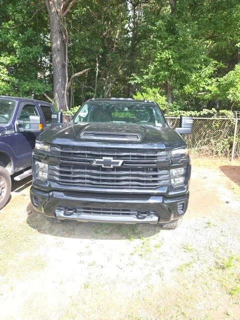 Used 2024 Black Chevrolet Custom image 2