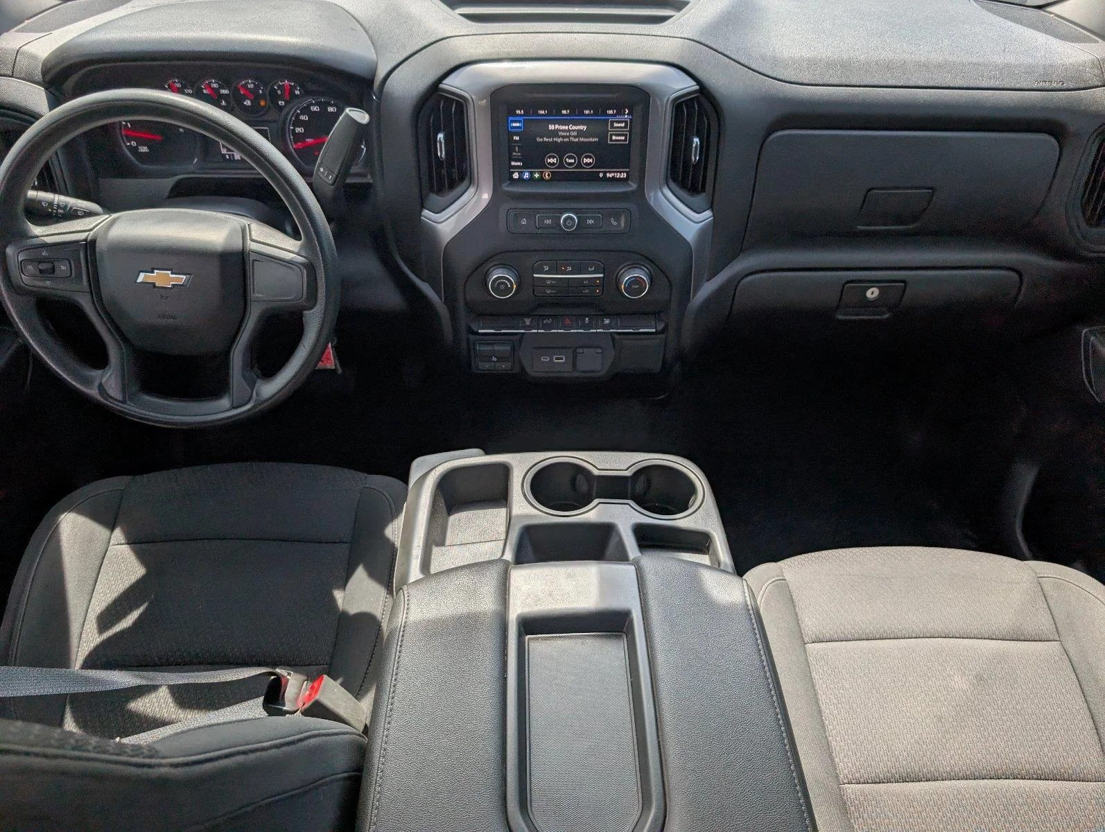 Used 2022 SILVER ICE METALLIC Chevrolet Custom image 30