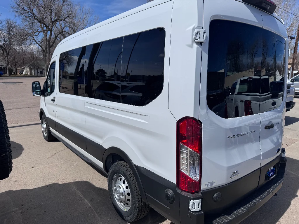 Used 2025 OXFORD WHITE Ford XLT image 6