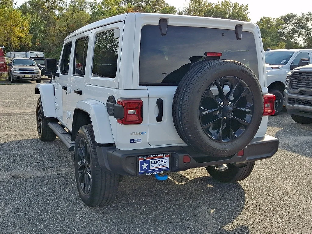 Used 2024 White Jeep Sahara 4xe image 9