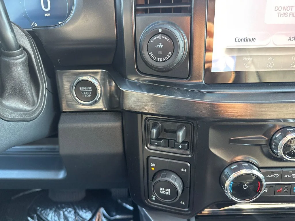 New 2027 White Ford Lariat image 18