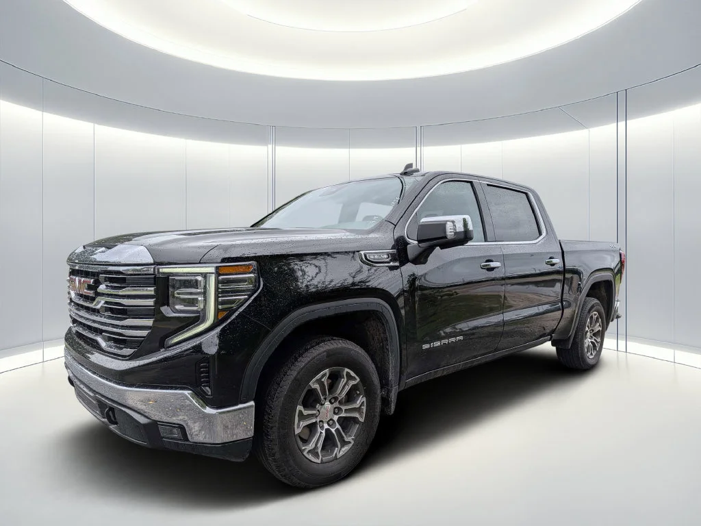 Used 2025 Black GMC SLT image 7