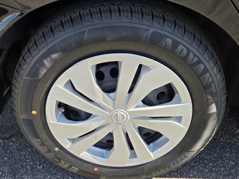 Used 2025 Black Nissan 1.6 S image 10