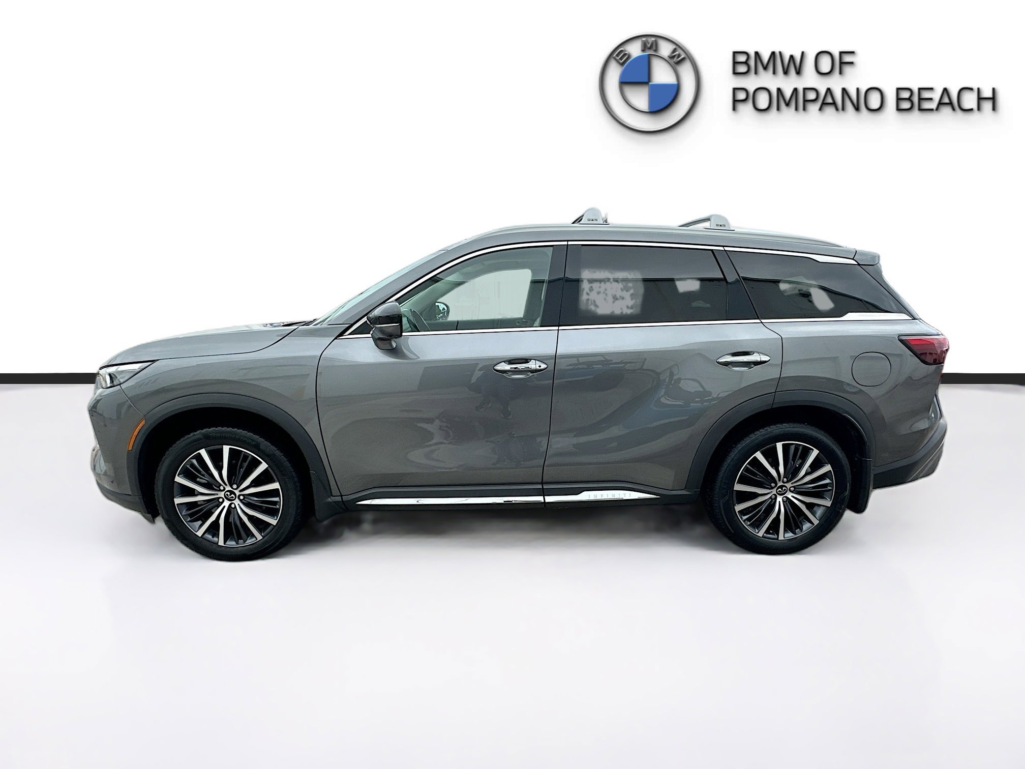 Used 2023 Graphite Shadow INFINITI SENSORY image 4
