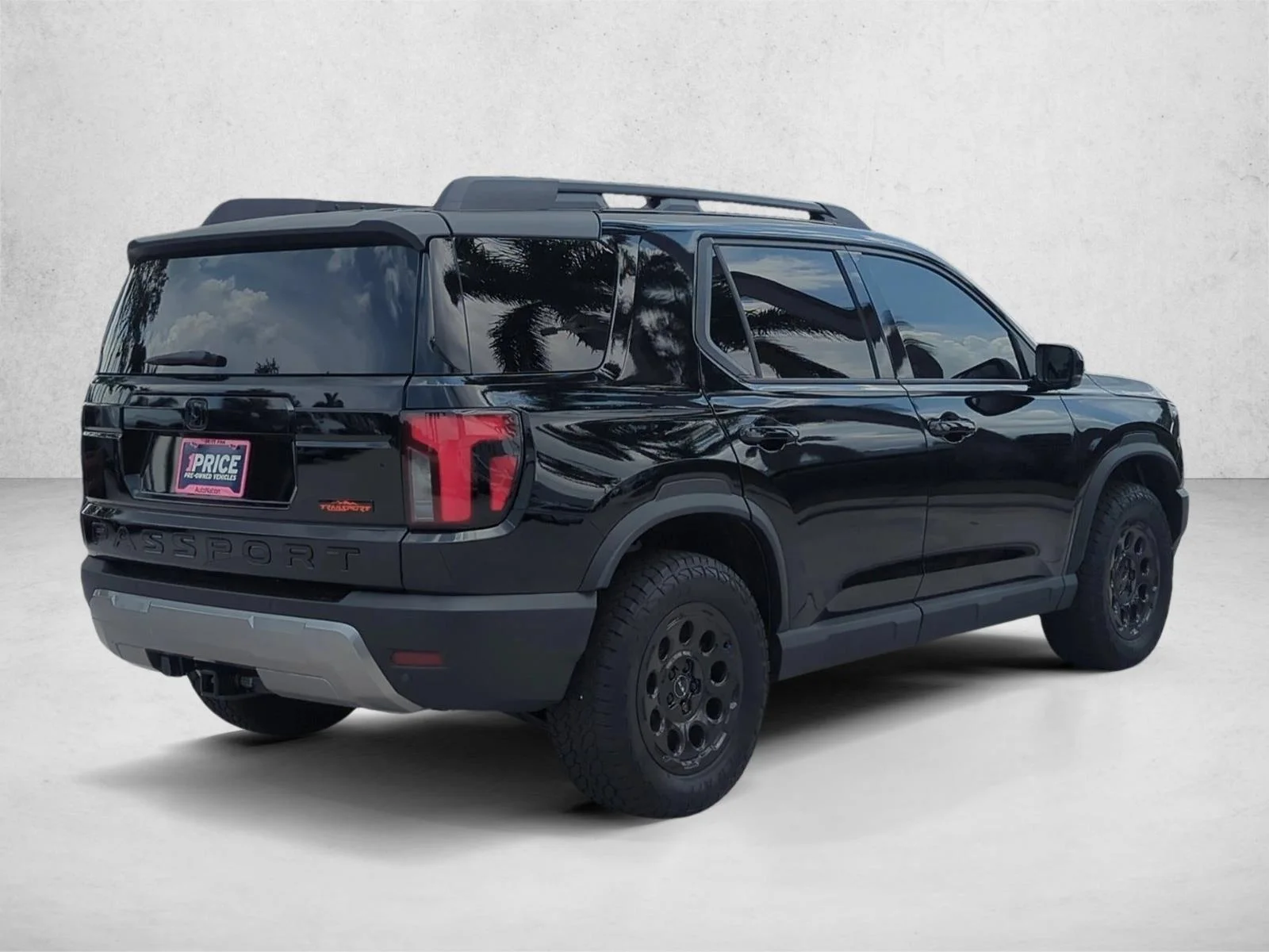Used 2026 Crystal Black Pear Honda TrailSport Elite Blackout image 5
