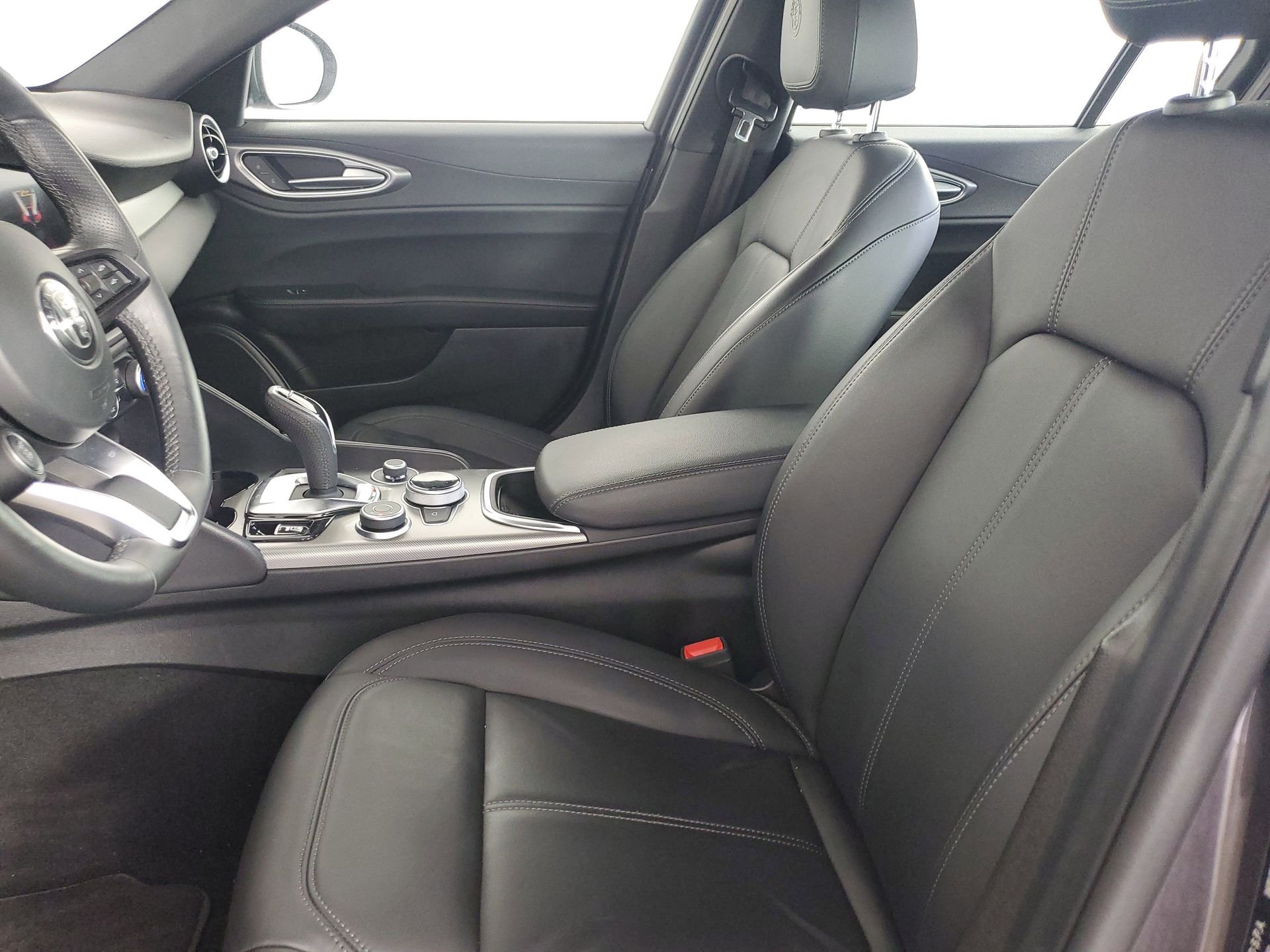 2024 Alfa Romeo Giulia Ti - Photo 27