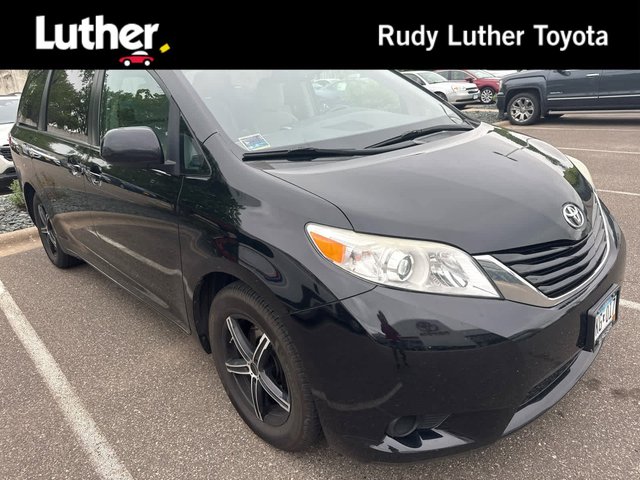 2016 Toyota Sienna LE