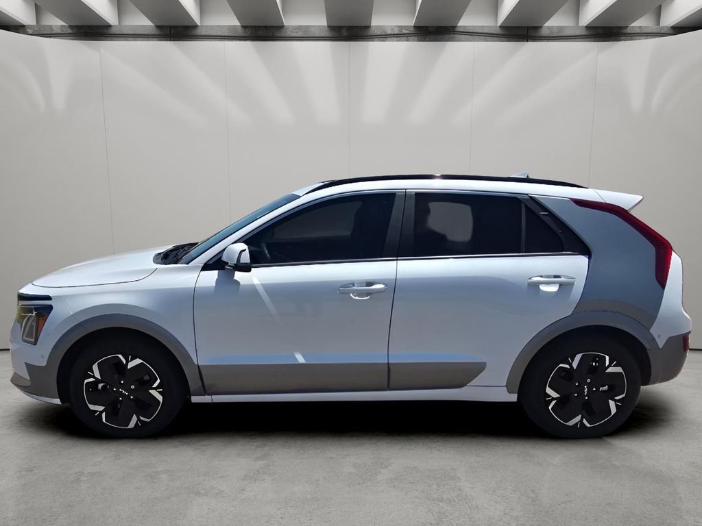 Used 2023 Kia Niro Wave with VIN KNDCT3L12P5076813 for sale in Loveland, CO