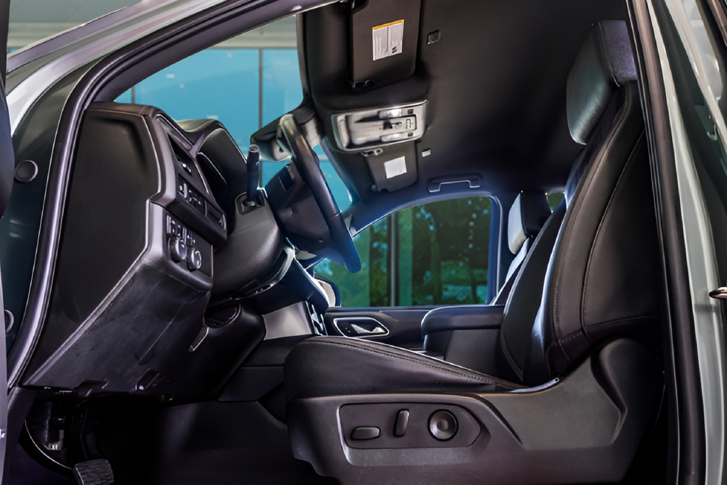Used 2024 Green Chevrolet LT image 37