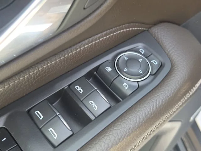 Used 2024 Summit White GMC Denali image 25
