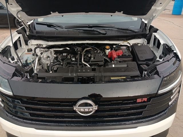 New 2026 Aspen White TriCoat / Super Black Two-tone Nissan SR image 39
