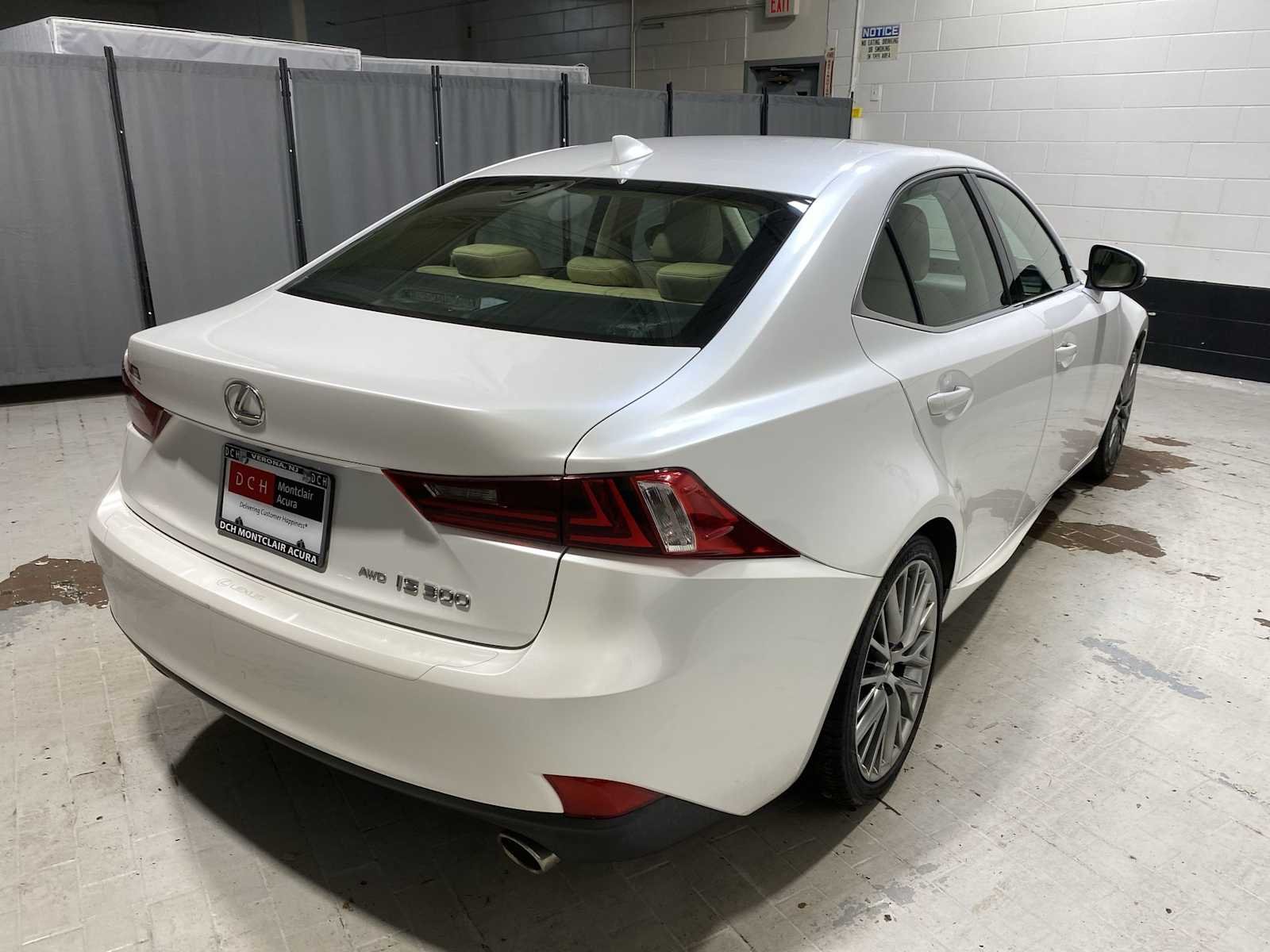 Used 2016 Eminent White Pearl Lexus  image 26