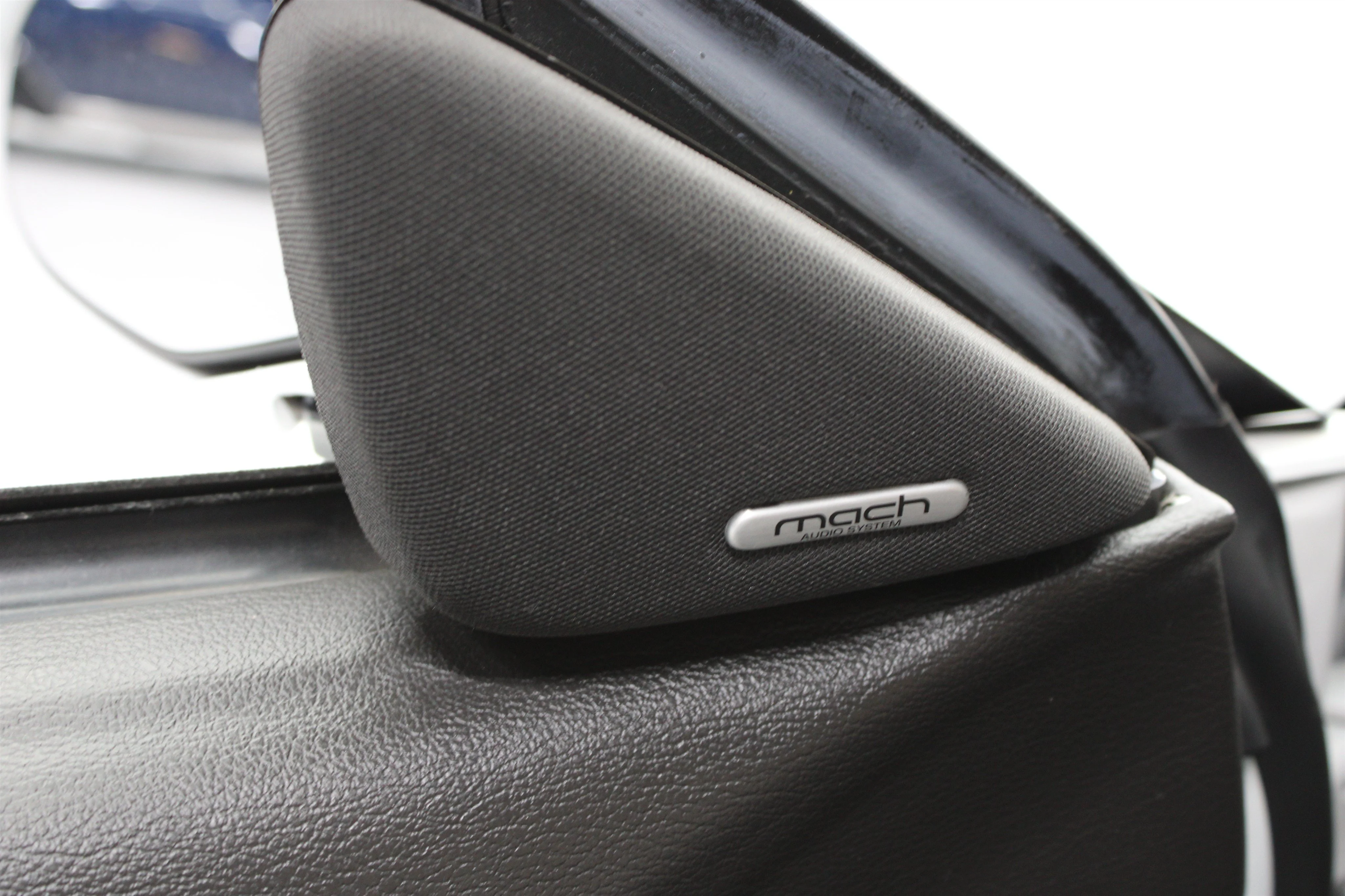 2004 Ford Mustang Cobra SVT - Photo 8