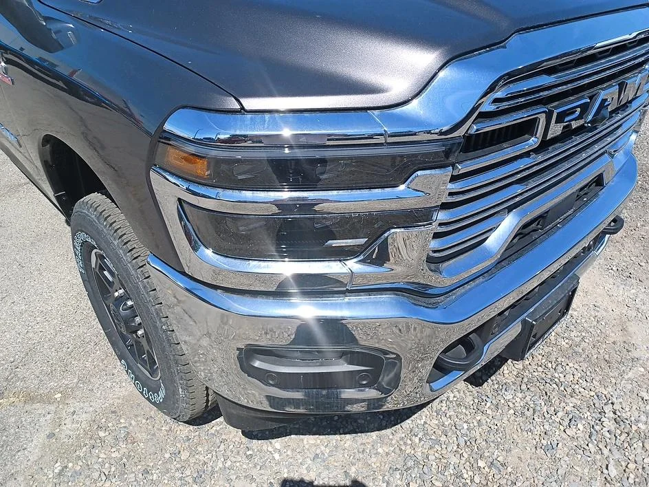 2026 RAM 3500 Laramie - Photo 13