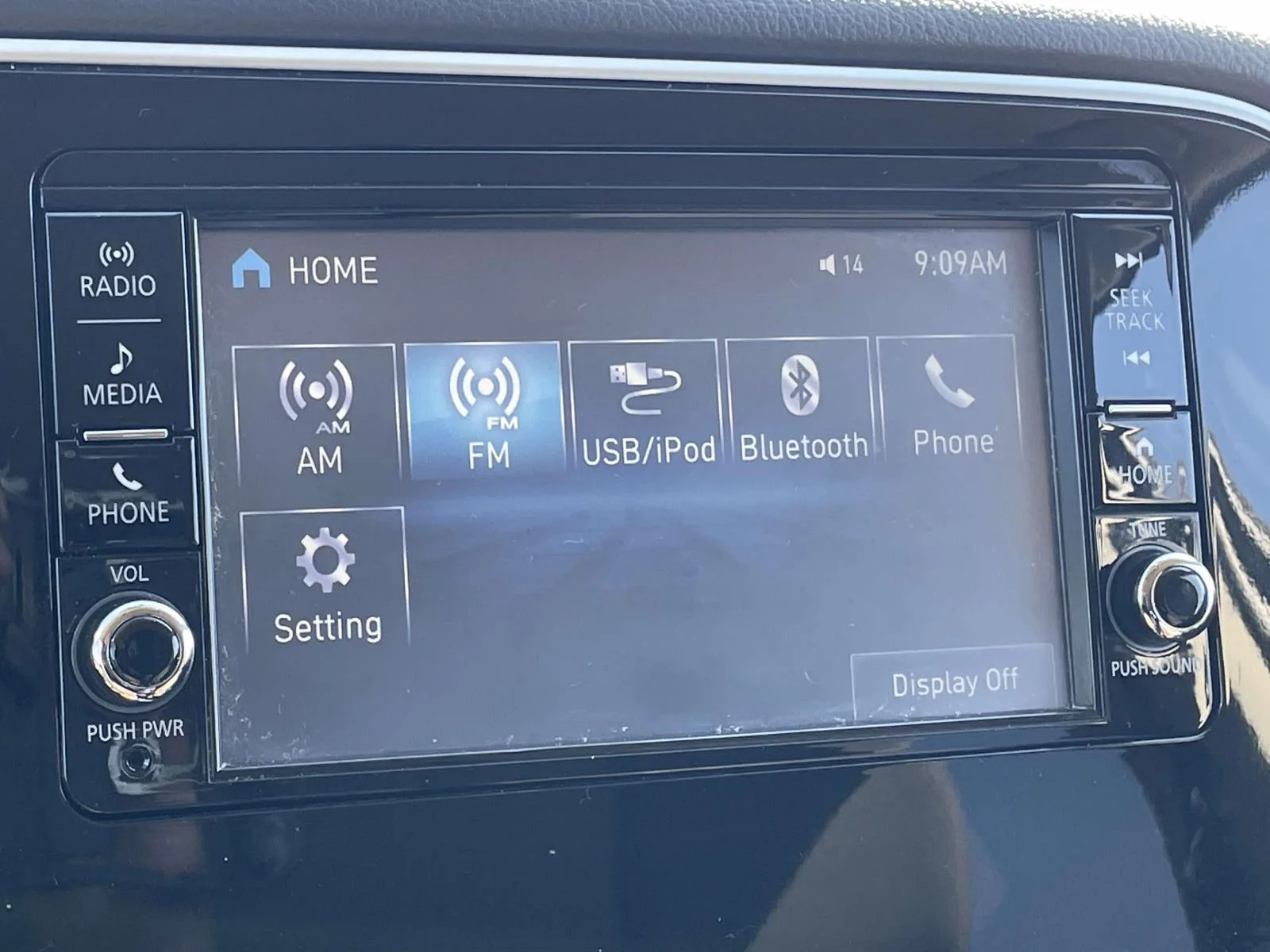 Used 2020  Mitsubishi ES image 16