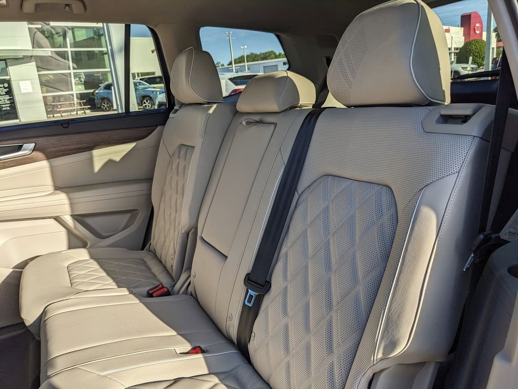 2026 Volkswagen Atlas SEL Premium R-Line - Photo 17