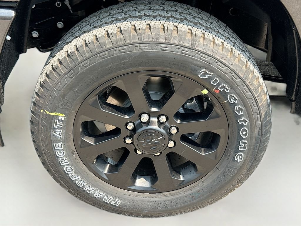 New 2026 Granite Crystal Metallic Clear-Coat Exterior Paint RAM Laramie image 9