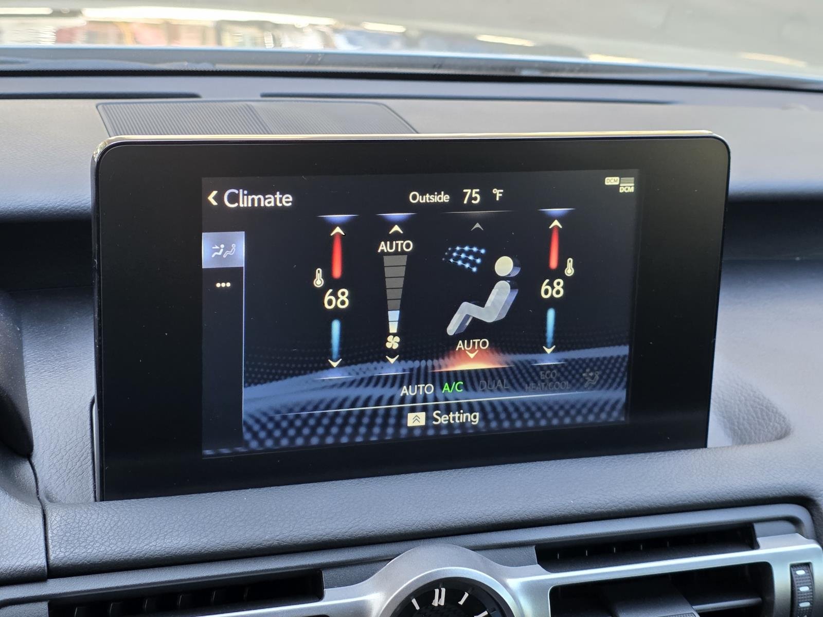 2024 Lexus RC 300 - Photo 12