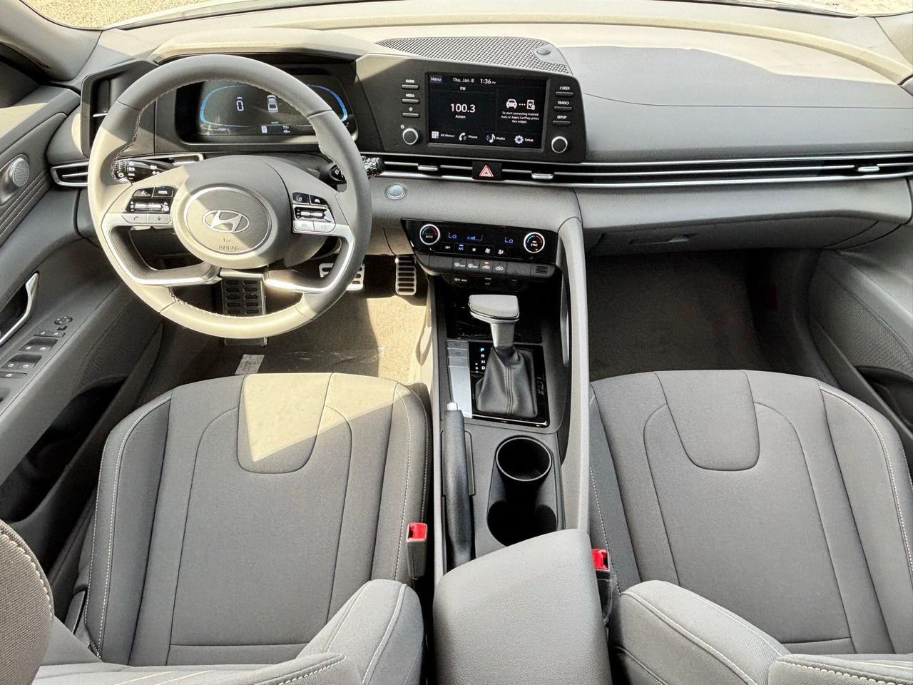 2025 Hyundai Elantra SEL - Photo 9
