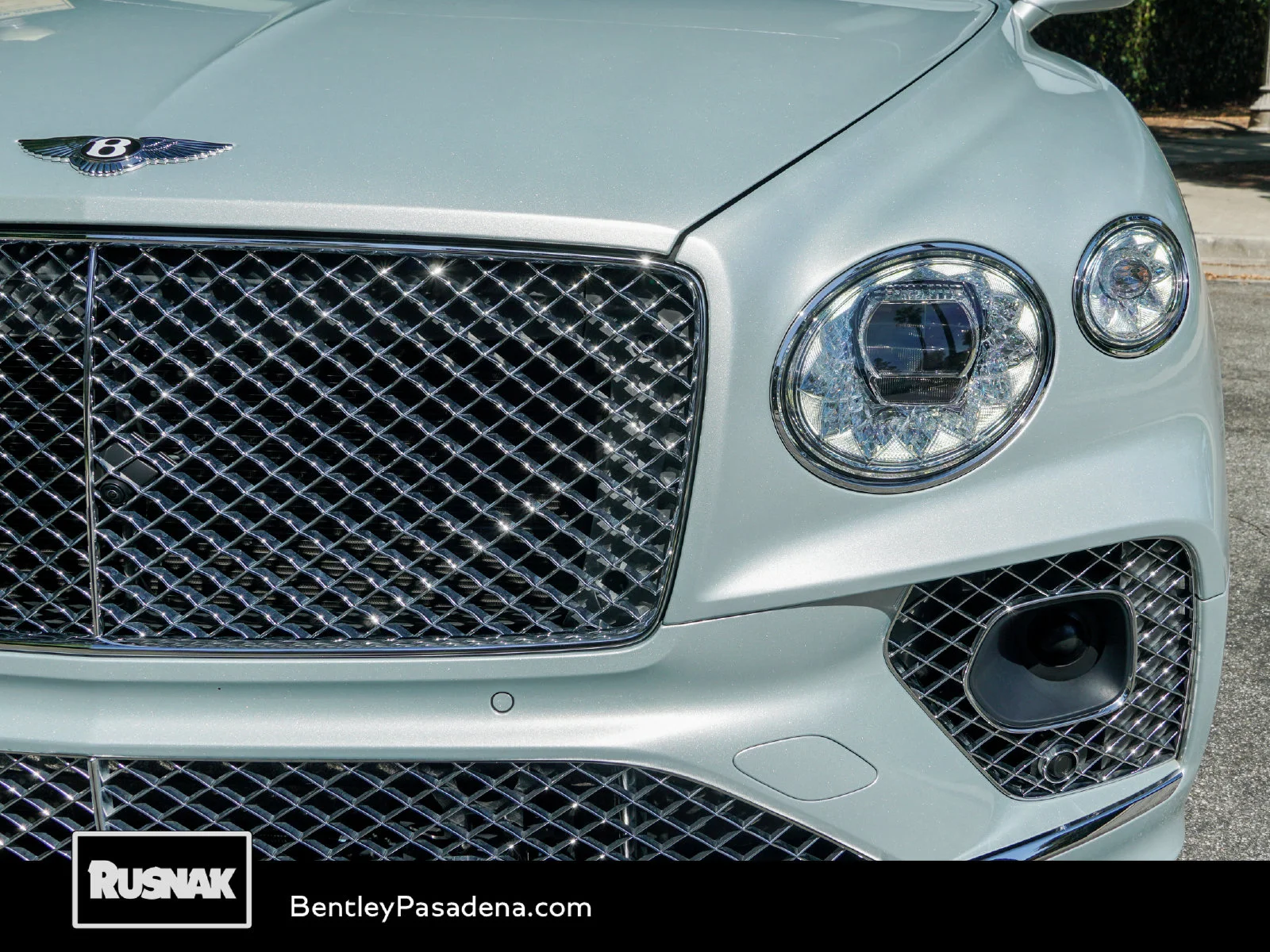 Certified Used 2023 Breeze by Mulliner Bentley Azure image 31