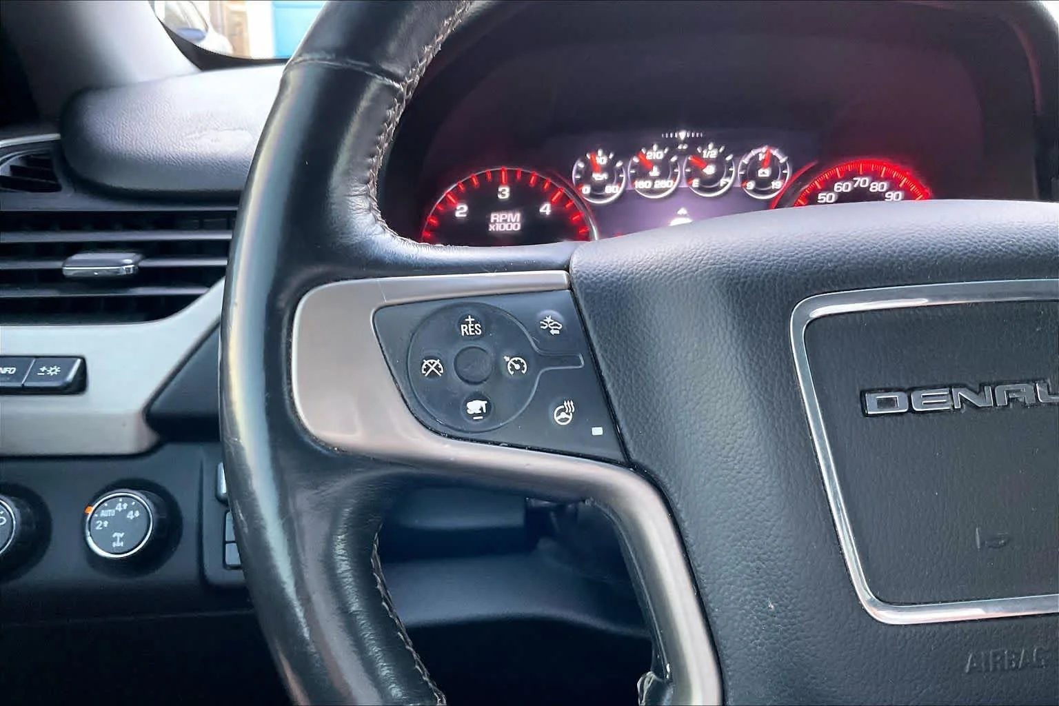 Used 2015 QUICKSILVER METALLIC GMC Denali image 20