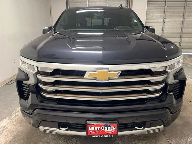 Used 2022 Dark Ash Metallic Chevrolet High Country image 2