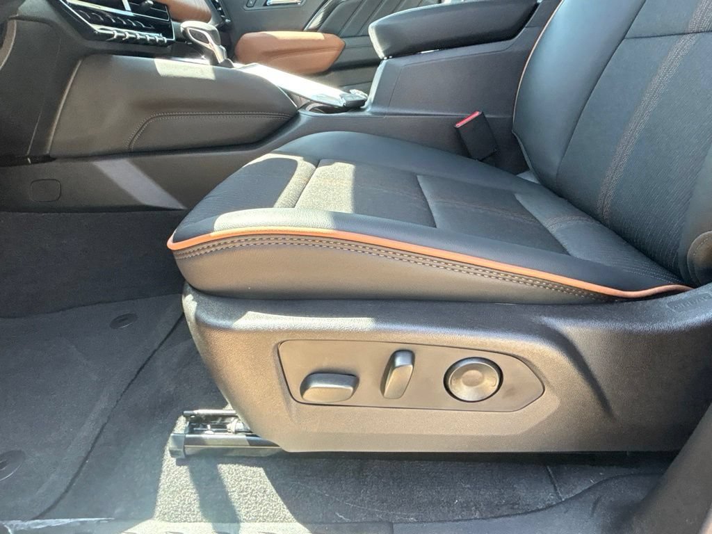 2026 GMC Canyon AT4 - Photo 14