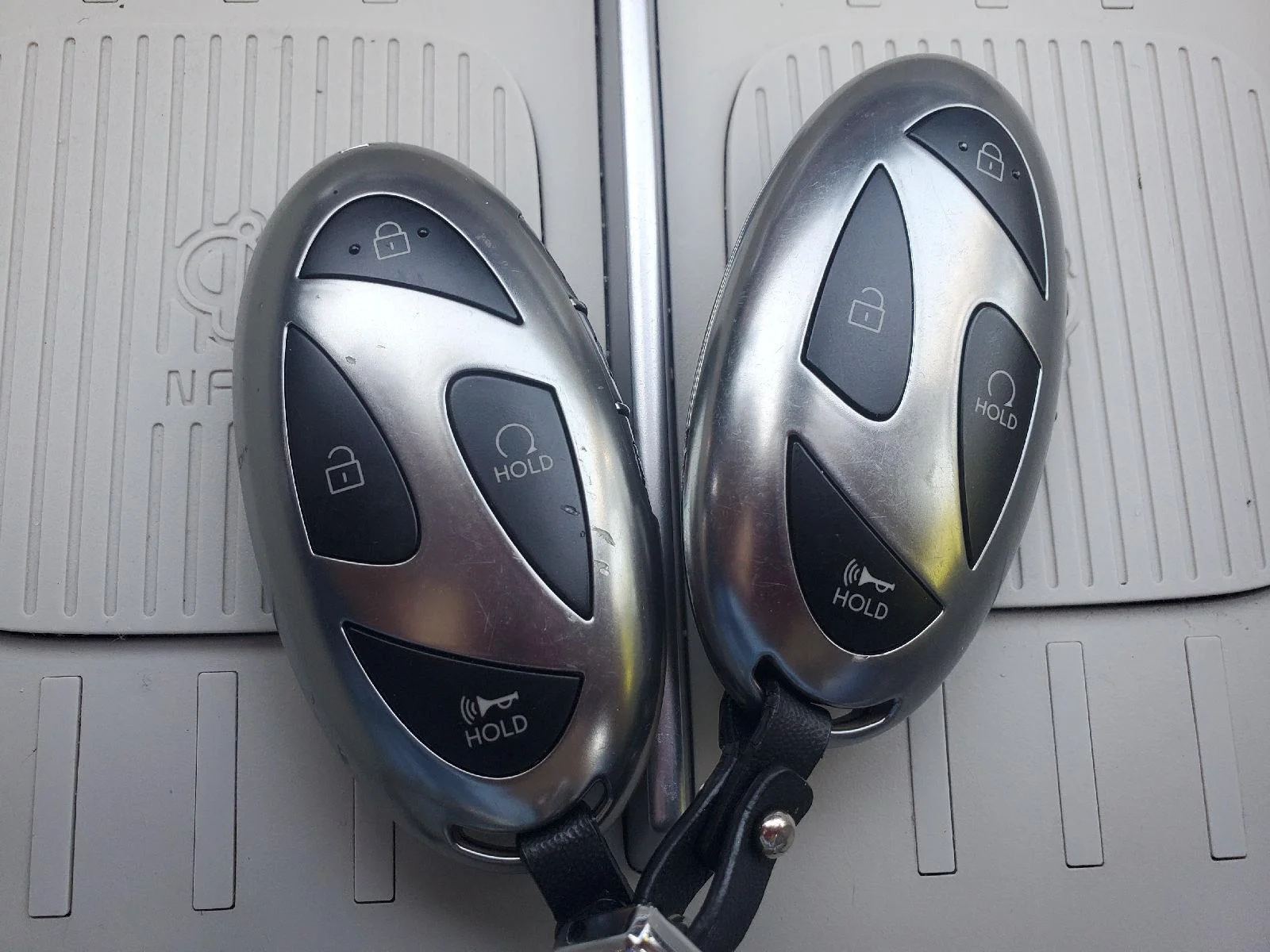Used 2024 Phantom Black Hyundai Calligraphy image 22