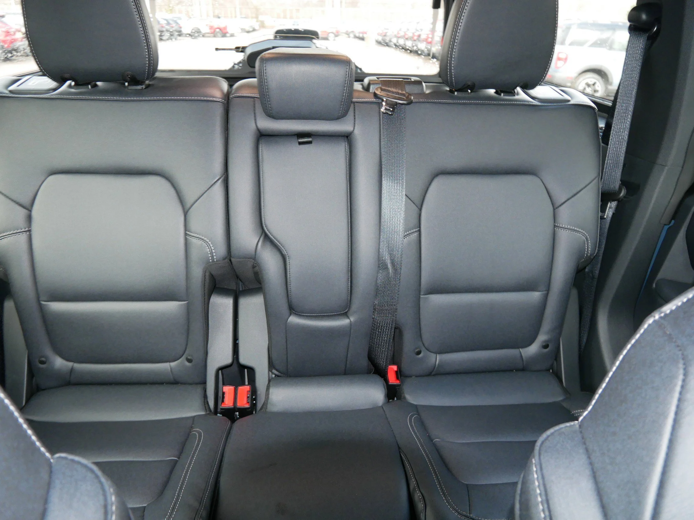 New 2025 Azure Gray Metallic Ford Badlands image 13