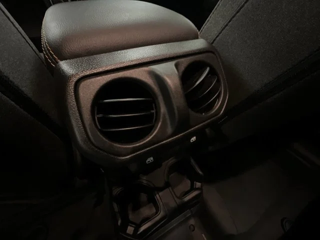 2025 Jeep Wrangler 4-Door Sahara - Photo 21