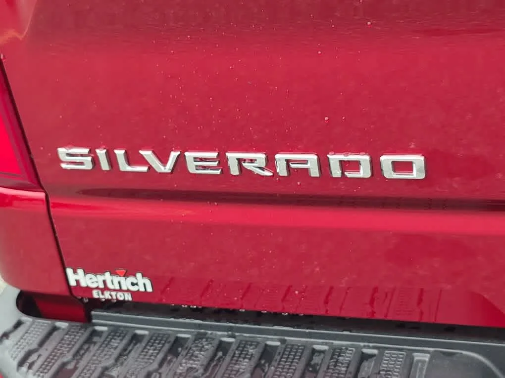 Used 2026 Radiant Red Tintcoat Chevrolet RST image 21