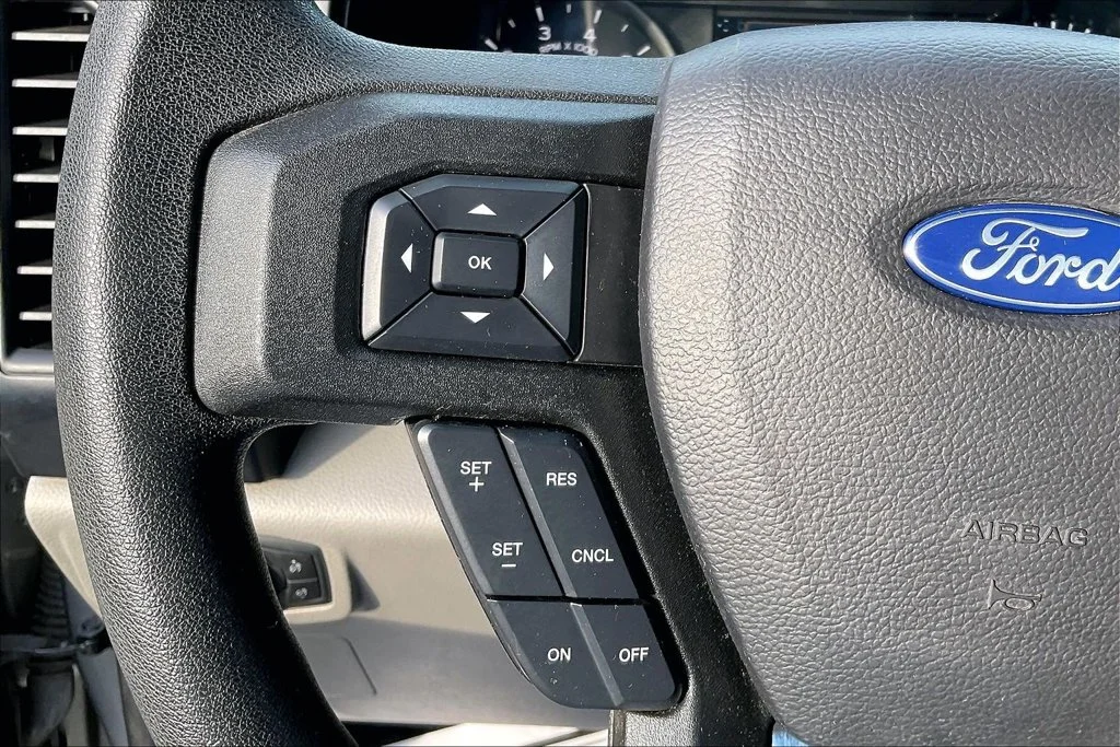 Used 2020 Silver Metallic Ford XL image 17