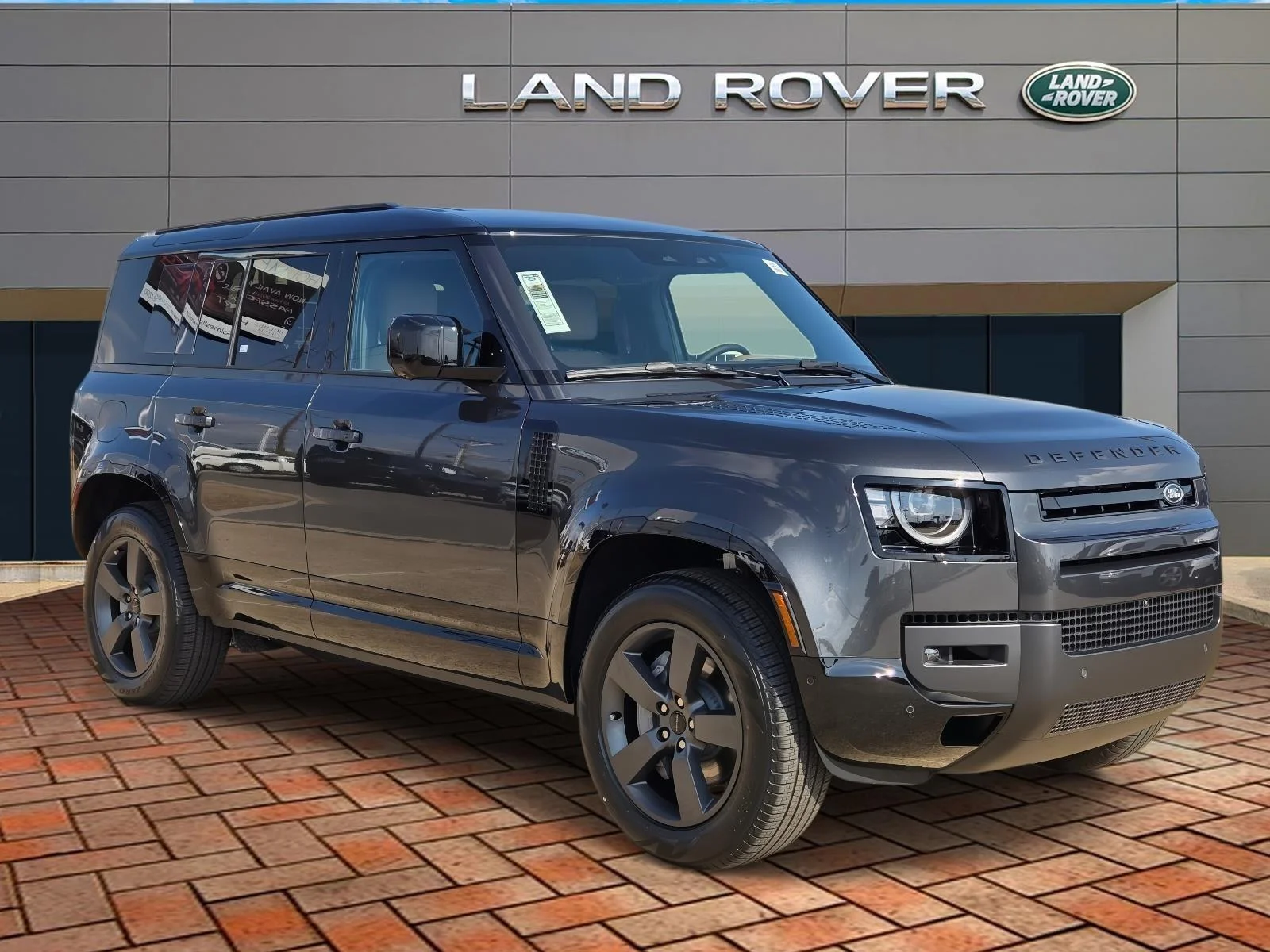 2026 Land Rover Defender 110 X-Dynamic SE P400's photo