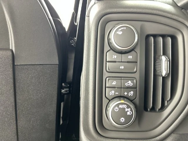 2026 Chevrolet Silverado 2500 HD Custom - Photo 11