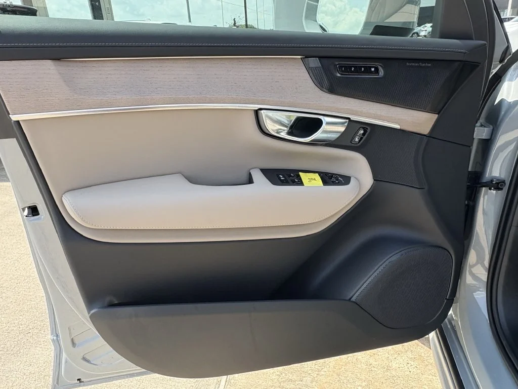 New 2026 Vapour Grey Volvo Plus image 11